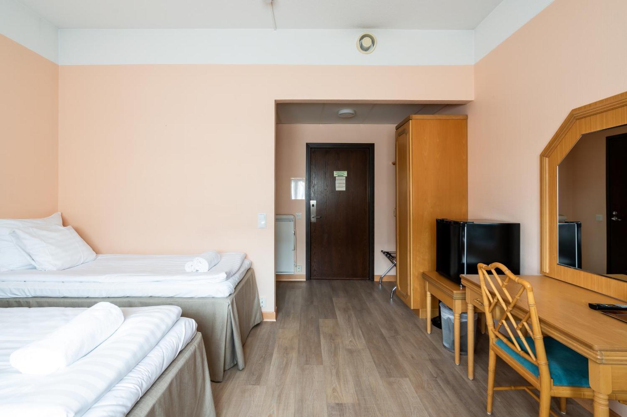Hiisi Seaport Hotel 3*